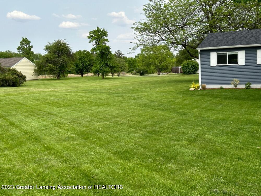 1051 South Scott Road St. Johns, MI 48879 - Photo 3 of 39 download (53)