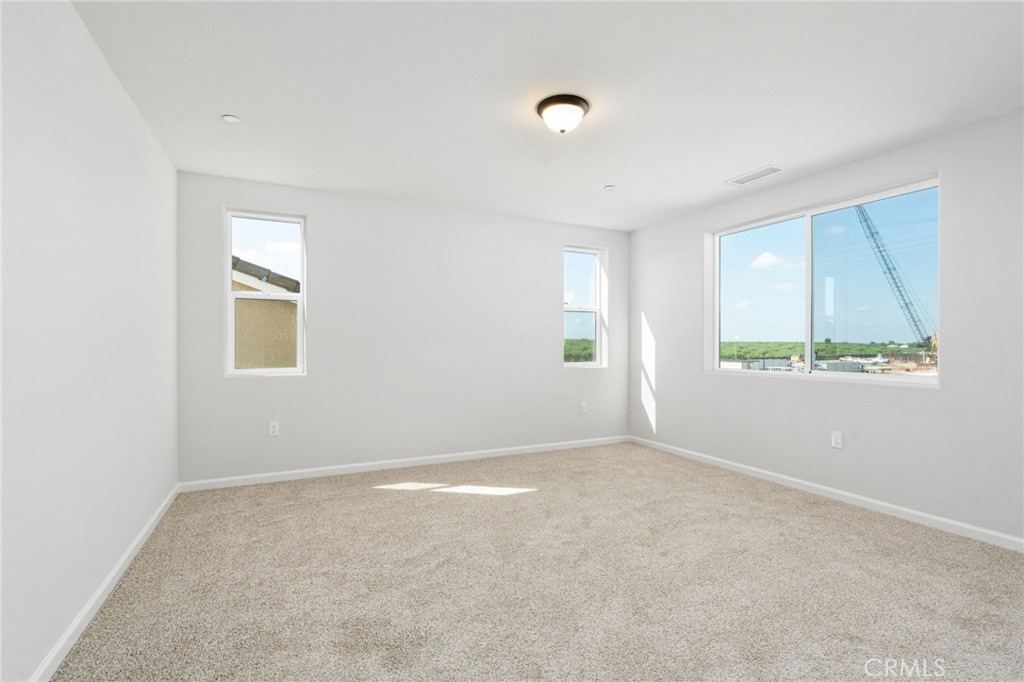 1266 Talus Way South Madera, CA 93636 - Photo 27 of 43 an empty room with a window