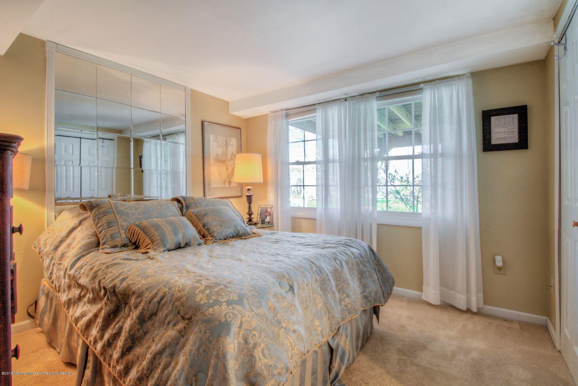 20 Crosswicks Road Freehold, NJ 07728 - Photo 19 of 40 21