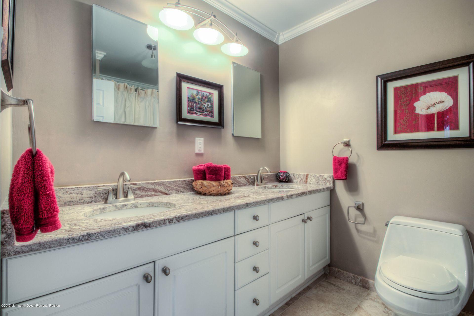 20 Crosswicks Road Freehold, NJ 07728 - Photo 20 of 40 17
