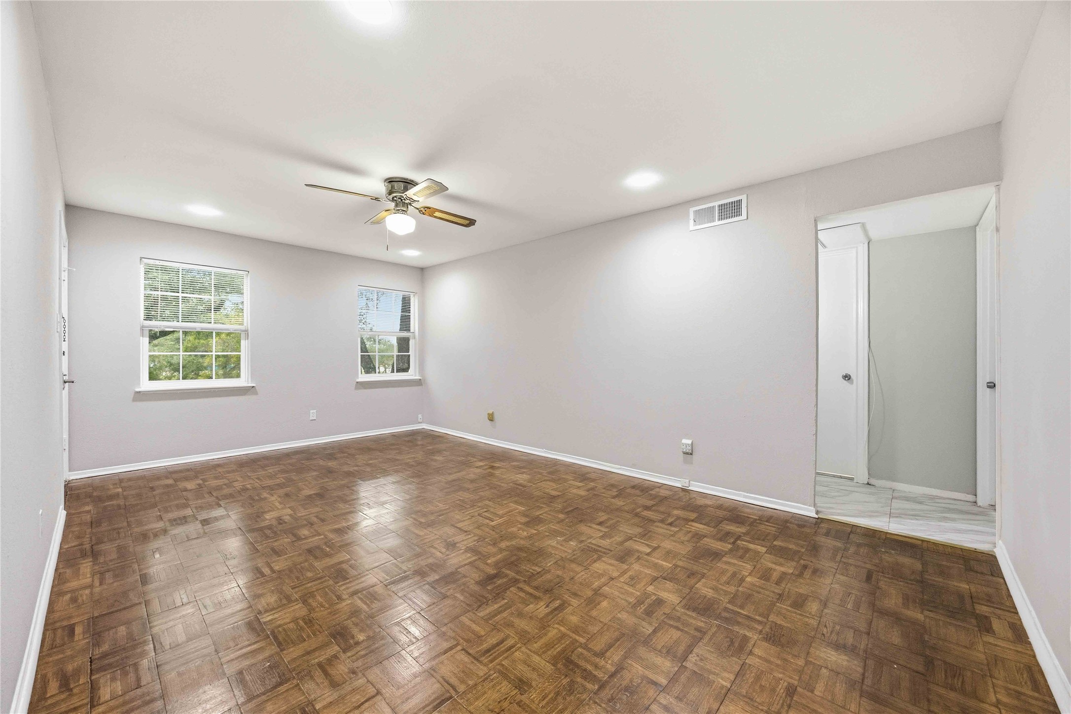 11607 Chimney Rock Road, Unit C Houston, TX 77035 - Photo 4 of 23
