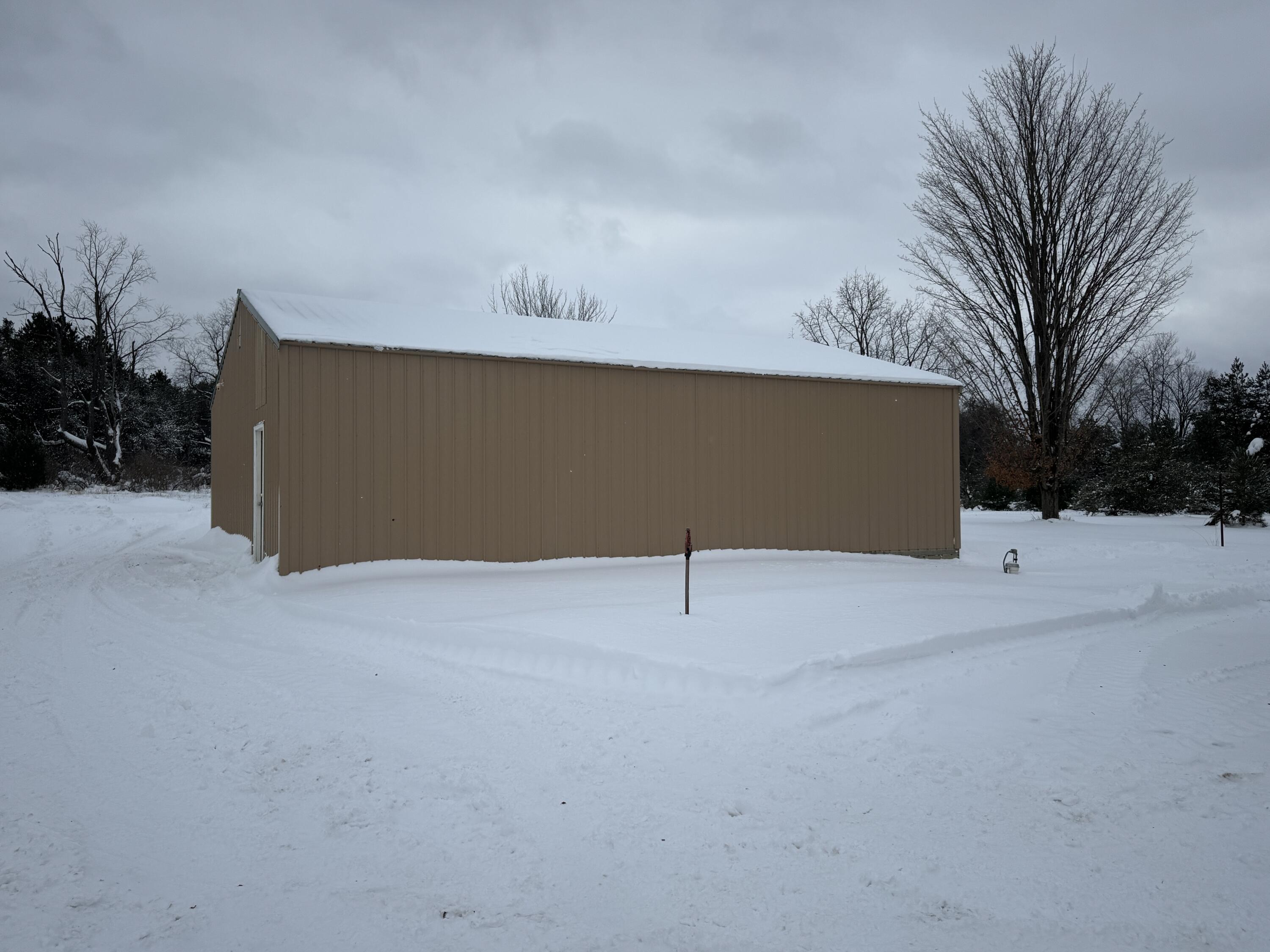 17535 18 Mile Road Leroy, MI 49655 - Photo 6 of 43 IMG_4458