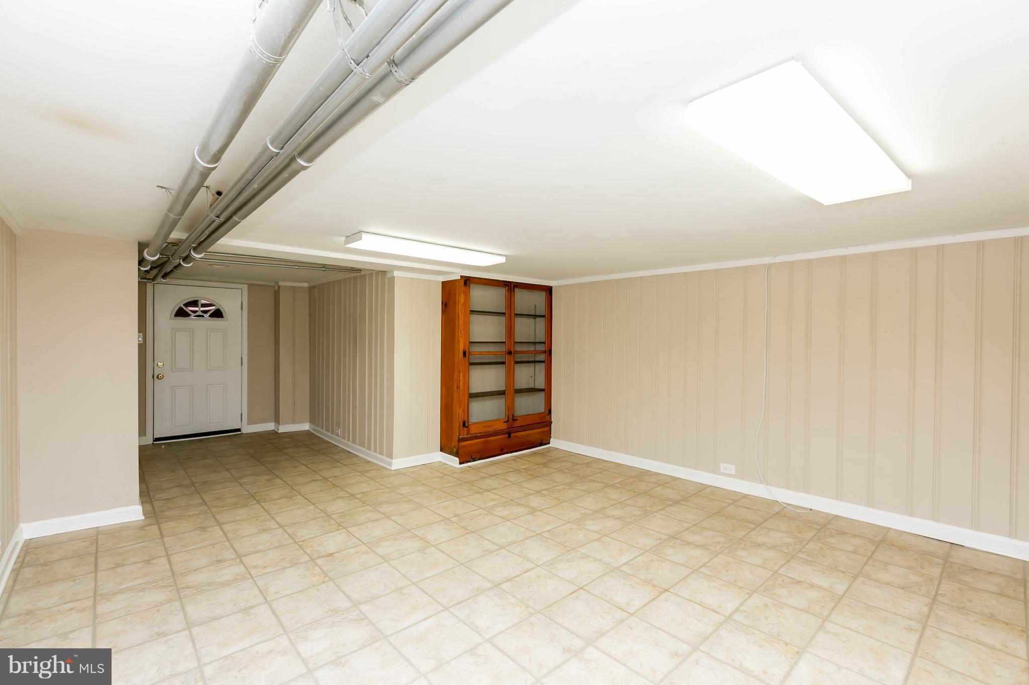 5124 Harford Road Baltimore, MD 21214 - Photo 19 of 26 Basement Unit/Office Large Room