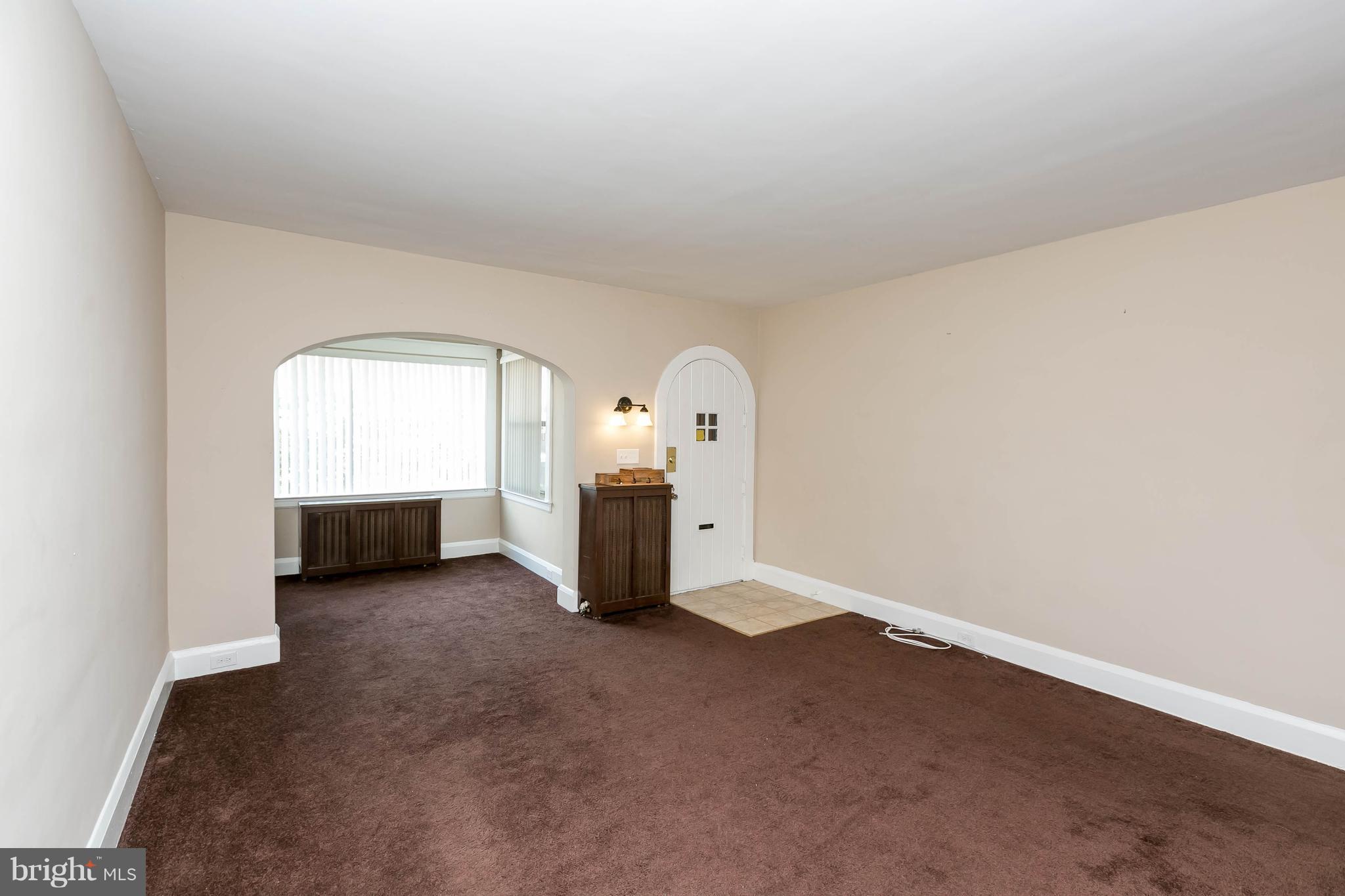 5124 Harford Road Baltimore, MD 21214 - Photo 4 of 26 Living Room