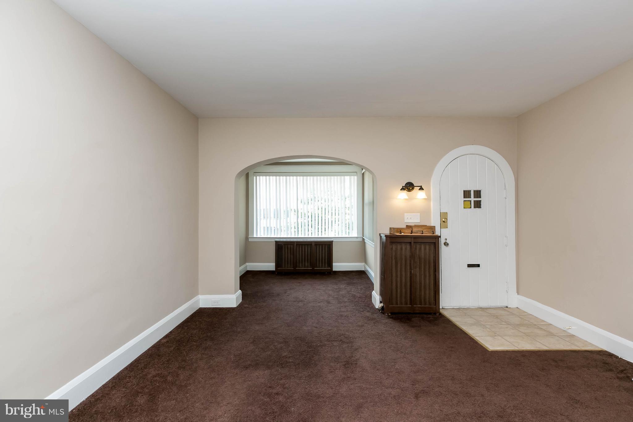 5124 Harford Road Baltimore, MD 21214 - Photo 5 of 26 Living Room