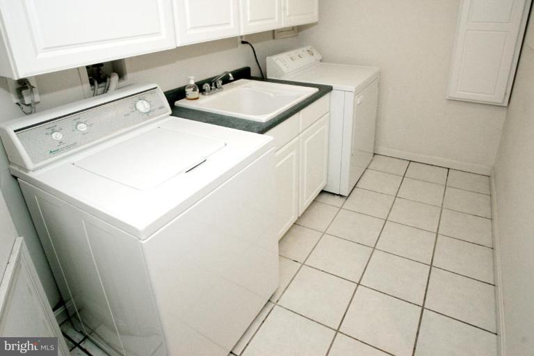 2904 Cameron Mills Road Alexandria, VA 22302 - Photo 13 of 20 Laundry Area 1