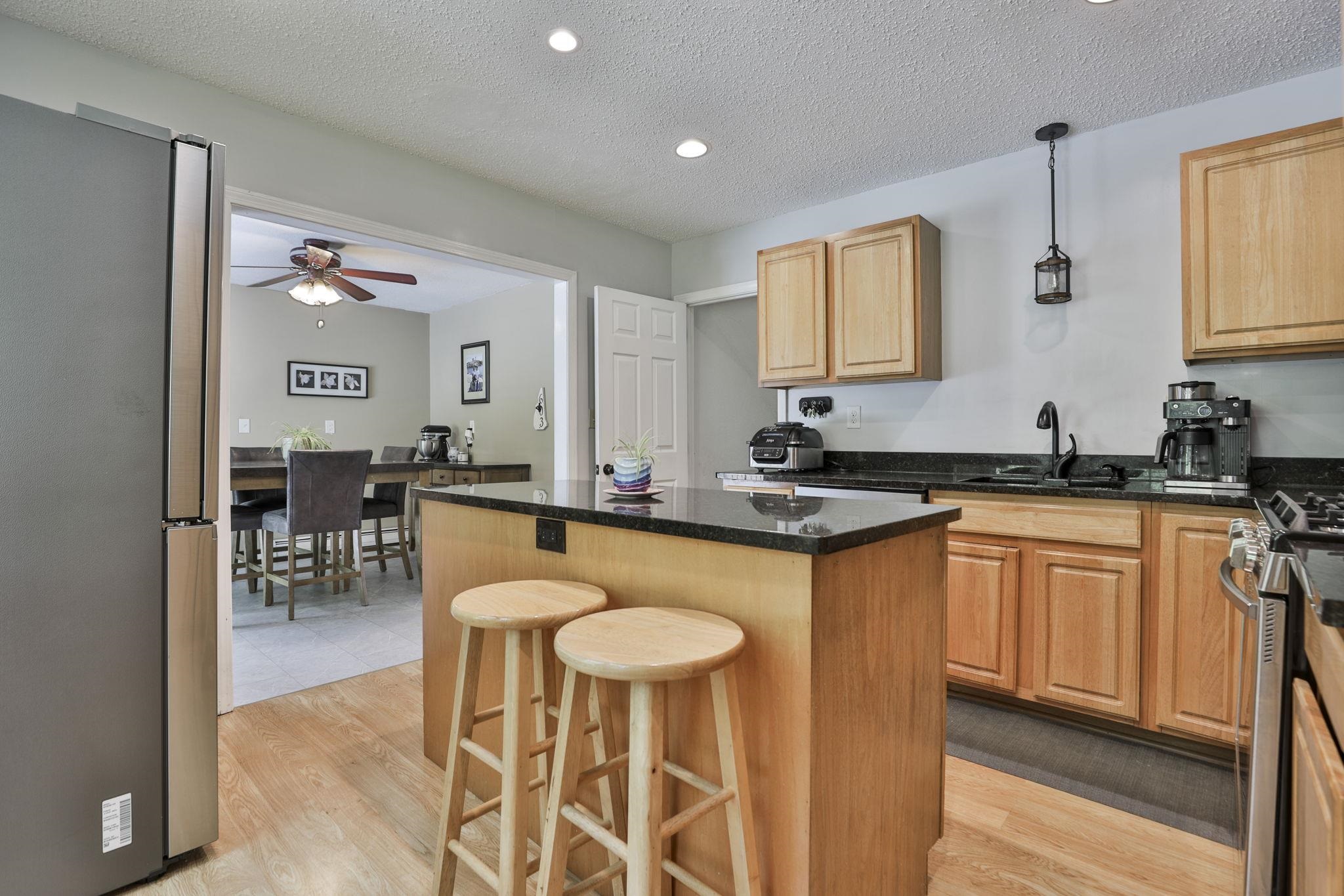 15 Castle Hill Road Pelham, NH 03076 - Photo 23 of 47