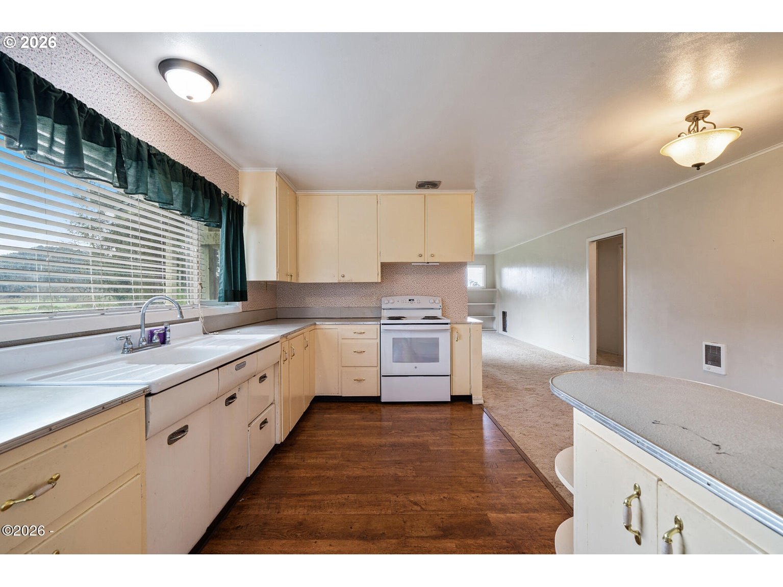 7460 Kilchis River Road Tillamook, OR 97141 - Photo 10 of 48