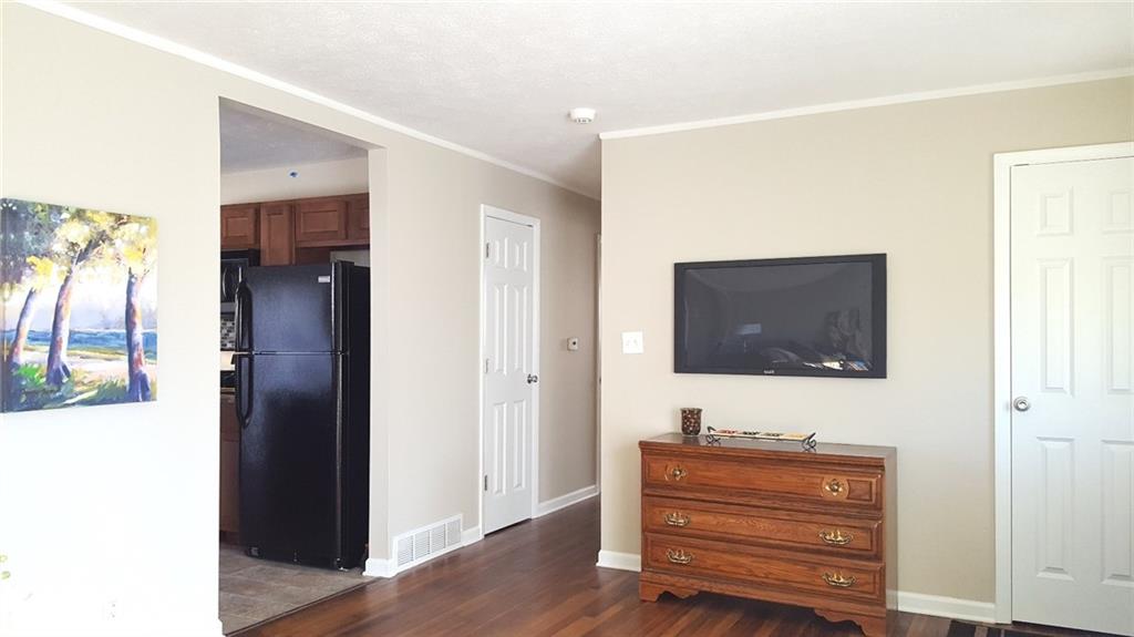 6236 Radnor Road Indianapolis, IN 46226 - Photo 4 of 16 Gallery Image 4