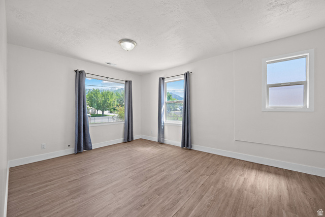 895 400 North Orem, UT 84057 - Photo 16 of 46