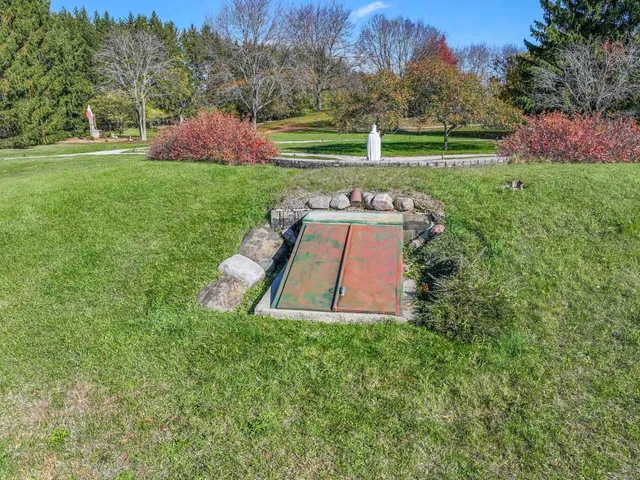 $2,500,000 | 10330 336th Avenue, Randall, WI 53181