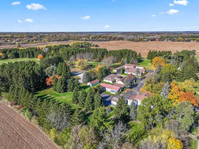 $2,500,000 | 10330 336th Avenue, Randall, WI 53181