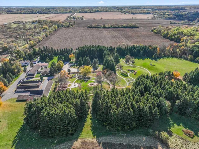 $2,500,000 | 10330 336th Avenue, Randall, WI 53181