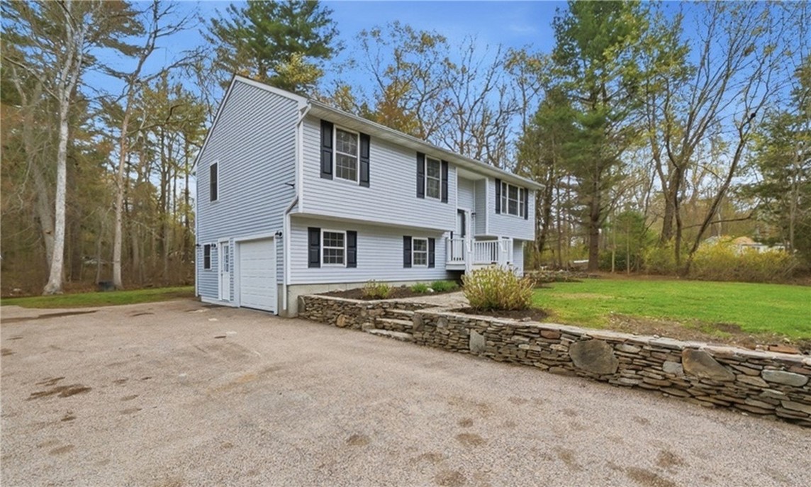 52 Mockingbird Drive Exeter, RI 02822 - Photo 31 of 35
