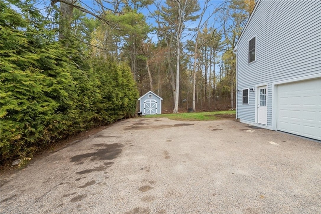 52 Mockingbird Drive Exeter, RI 02822 - Photo 32 of 35