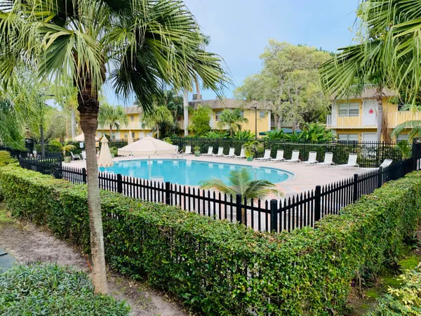 $1,450 | 5156 Northeast 6th Avenue, Unit 203, Oakland Park, FL 33334