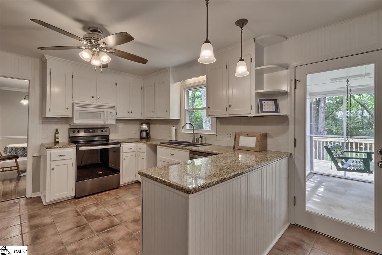 112 Pigeon Point Greenville, SC 29607 - Photo 14 of 36 Gallery Image 14