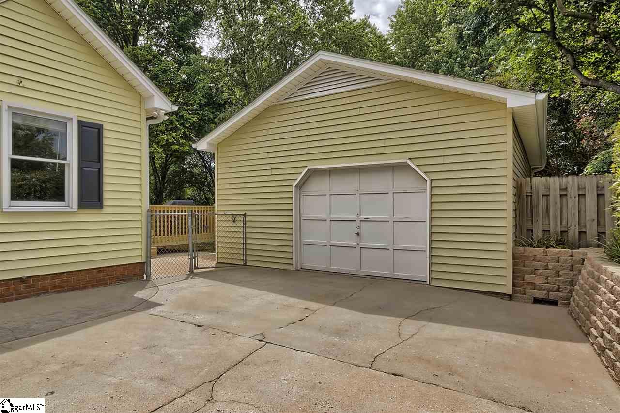 112 Pigeon Point Greenville, SC 29607 - Photo 24 of 36 Gallery Image 24