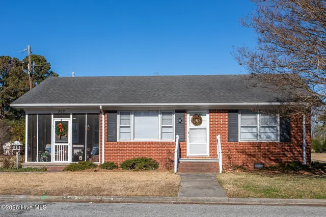 $225,000 | 202 Phillips Street, Hertford, NC 27944