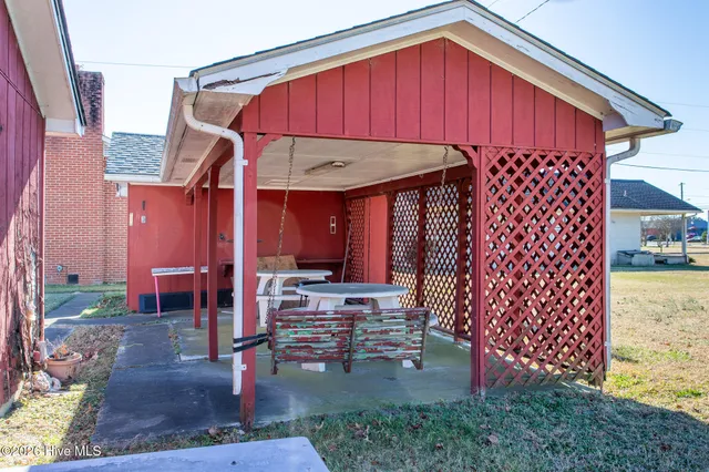 $225,000 | 202 Phillips Street, Hertford, NC 27944