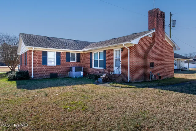 $225,000 | 202 Phillips Street, Hertford, NC 27944