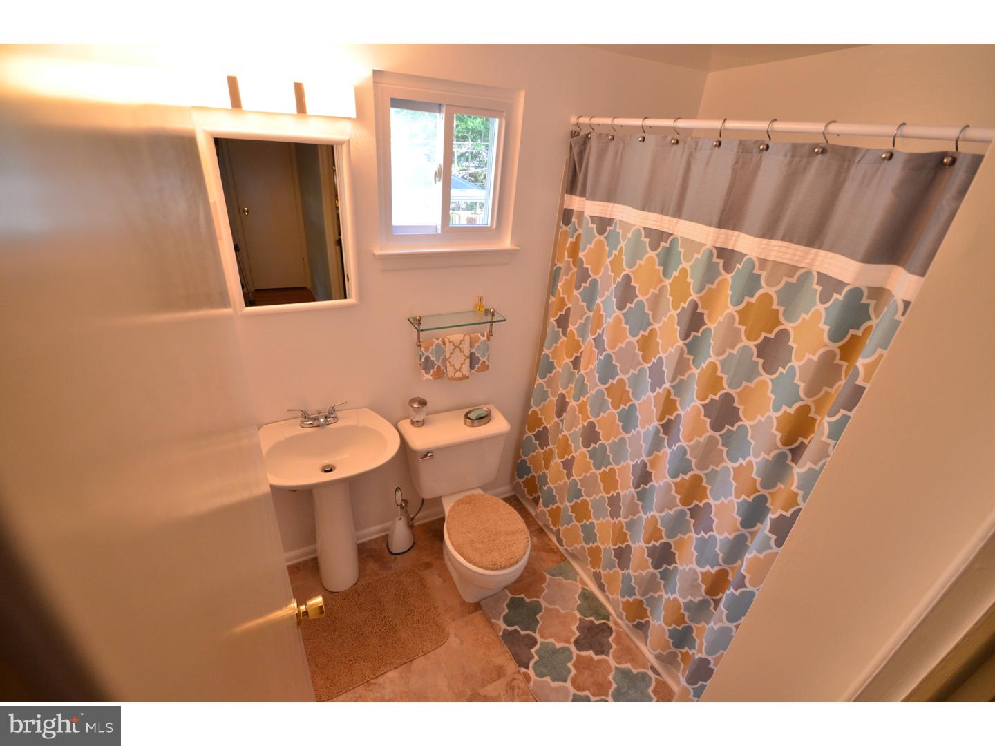 1404 Bucknell Road Wilmington, DE 19803 - Photo 18 of 23 Bathroom