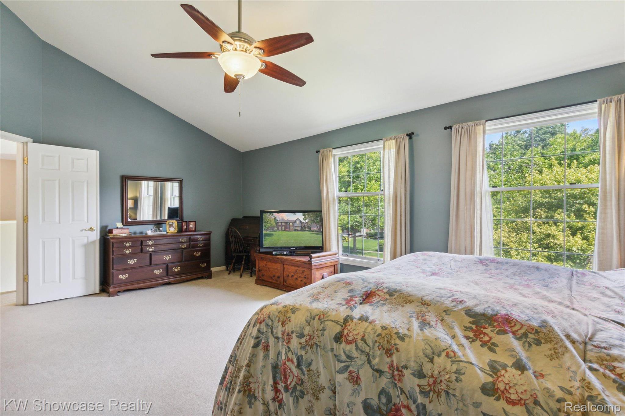 47647 Rochester Drive Novi, MI 48374 - Photo 22 of 36 Good natural daylight and cathedral ceiling.
