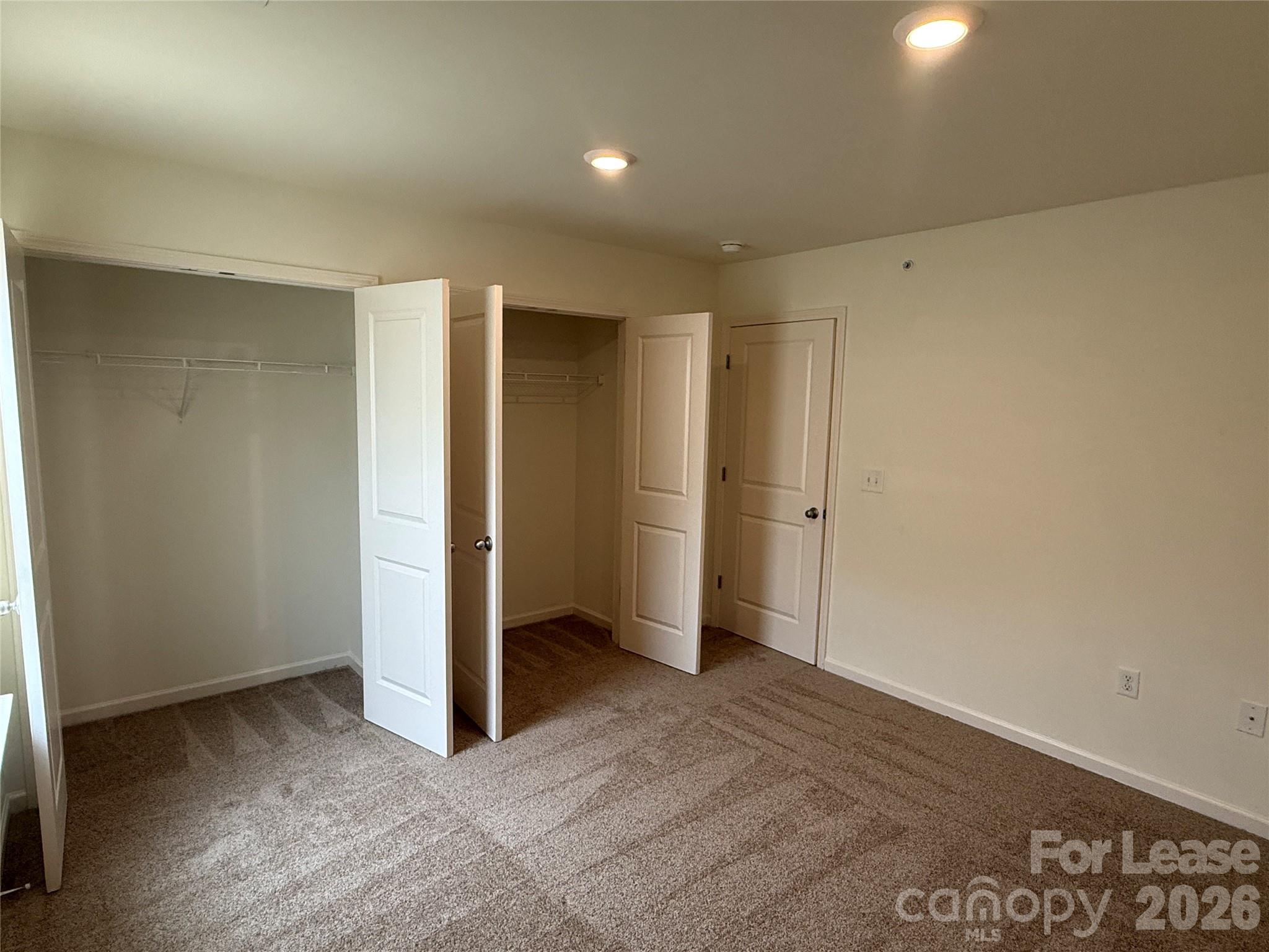 2021 Oakdale Road, Unit M Charlotte, NC 28216 - Photo 7 of 10 Gallery Image 7