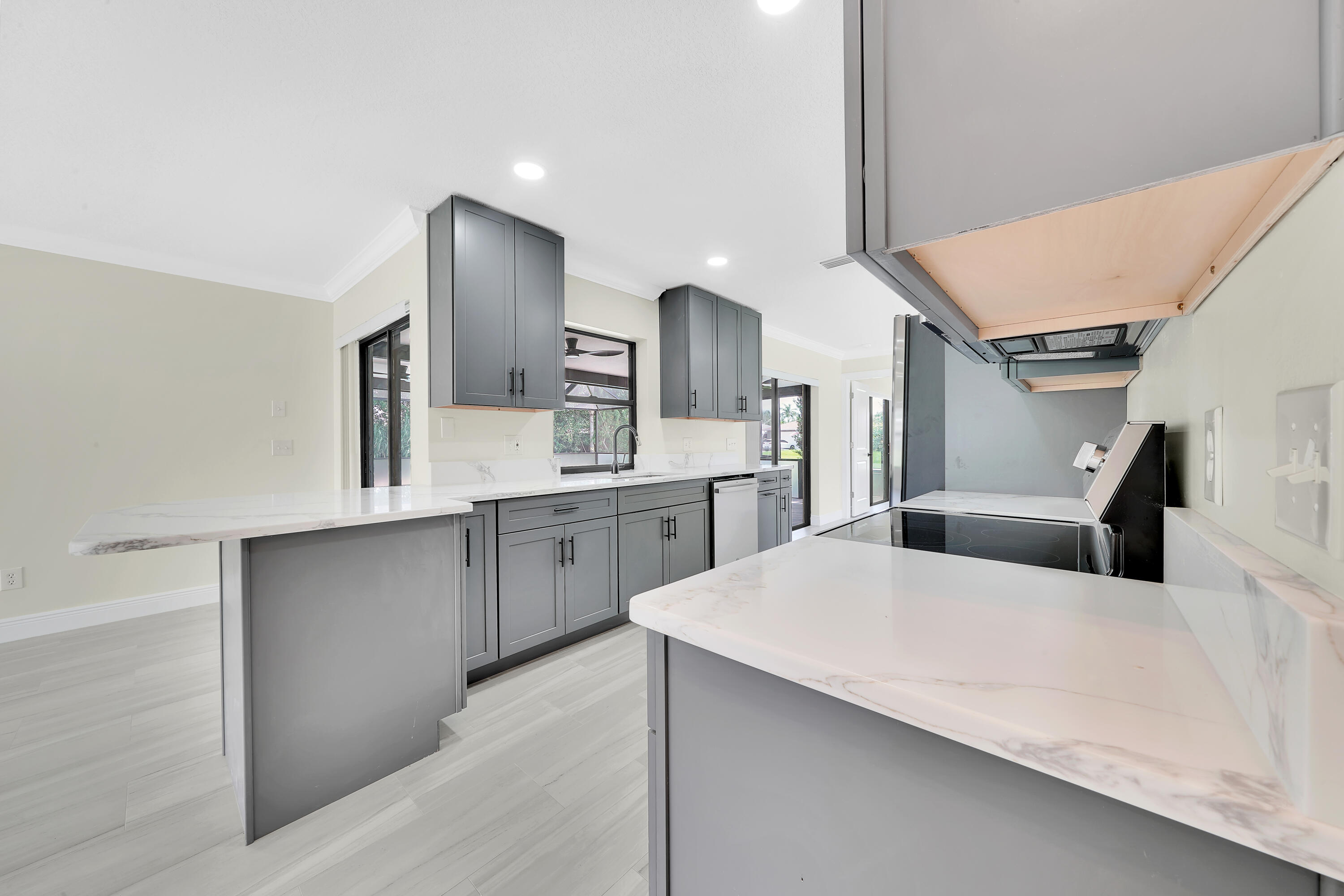 2467 Southeast Wishbone Road Port St. Lucie, FL 34952 - Photo 15 of 58 6 Kitchen (3)