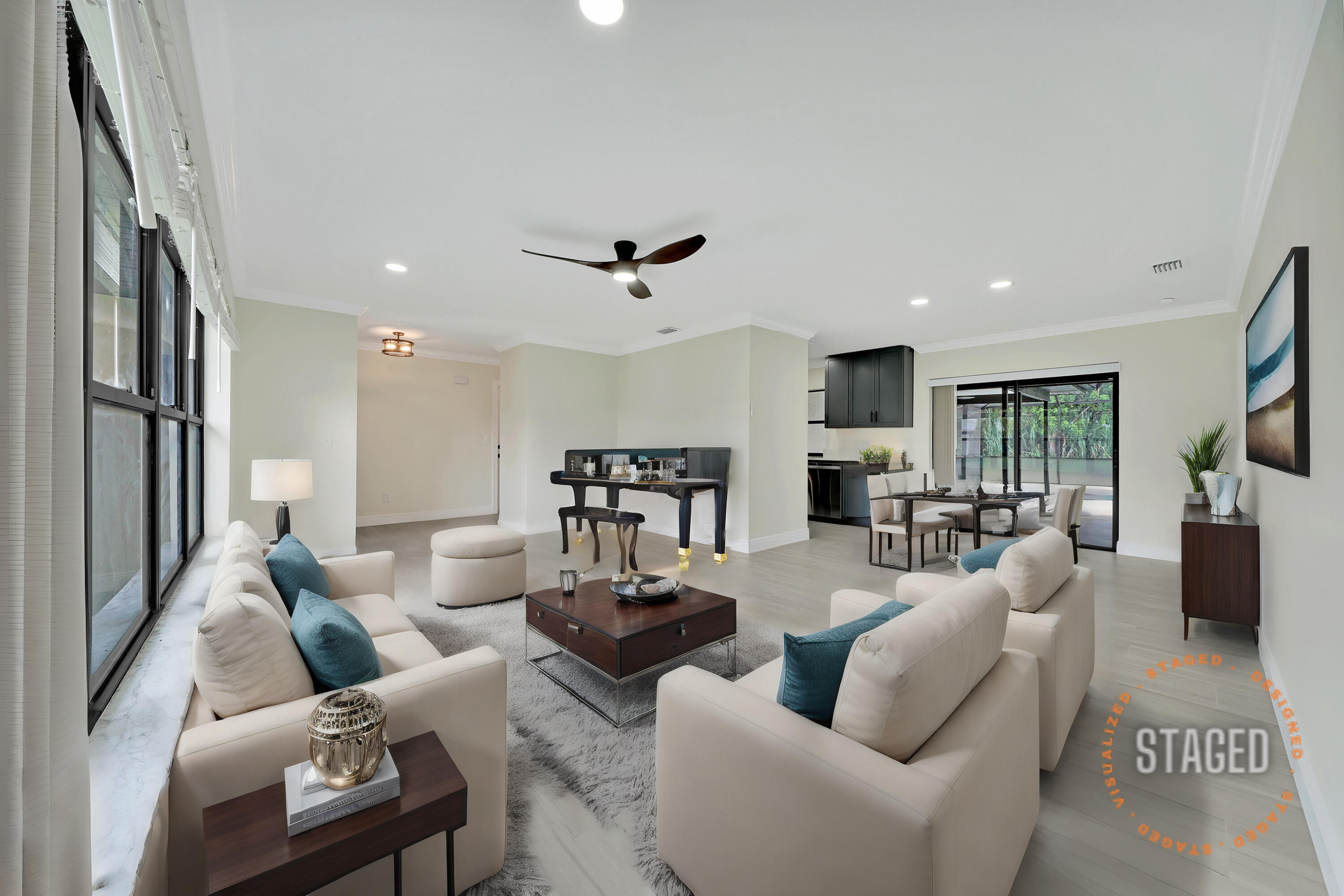 5 Living Area (2) Staged