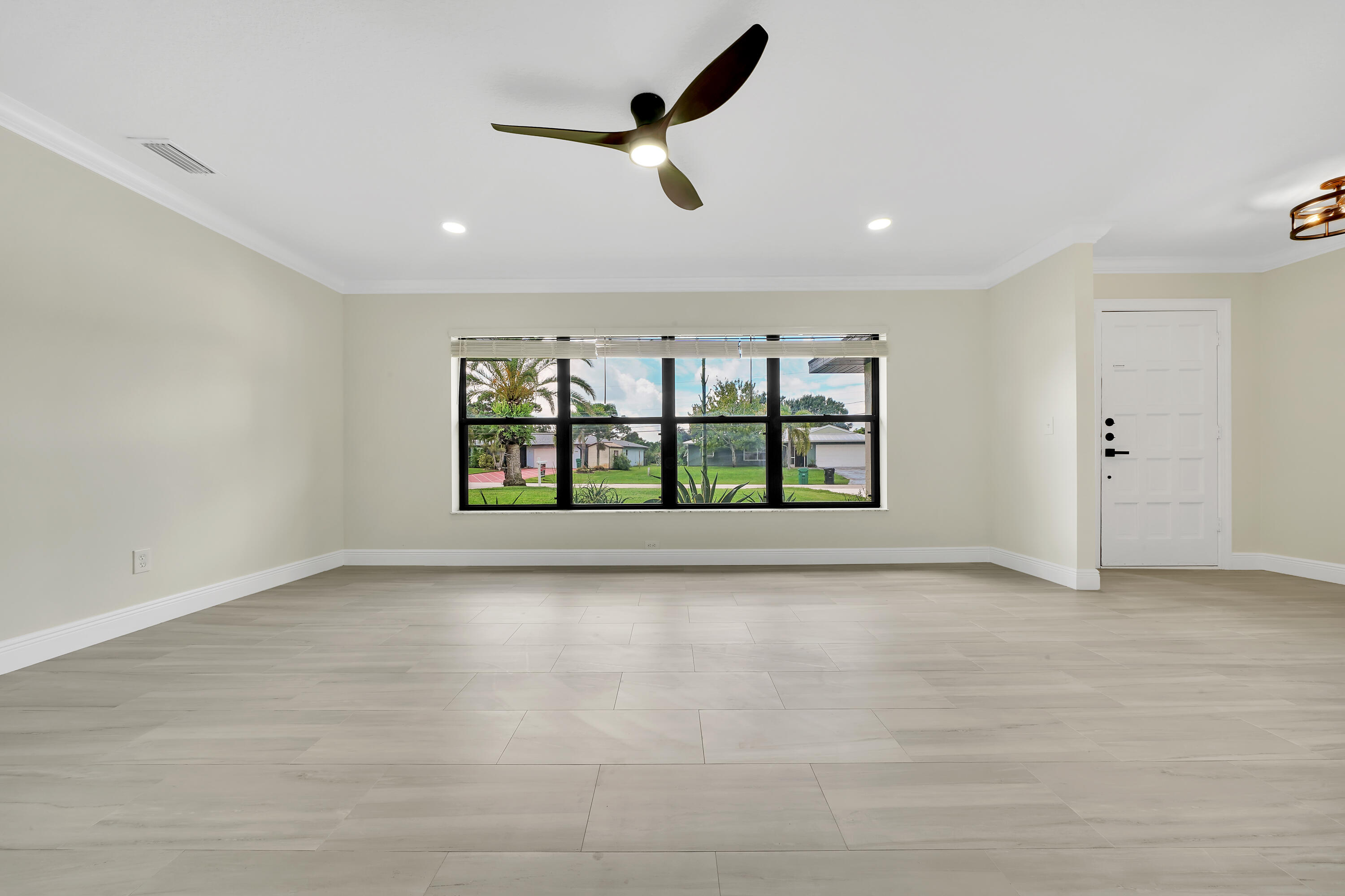 2467 Southeast Wishbone Road Port St. Lucie, FL 34952 - Photo 9 of 58 5 Living Area (1)