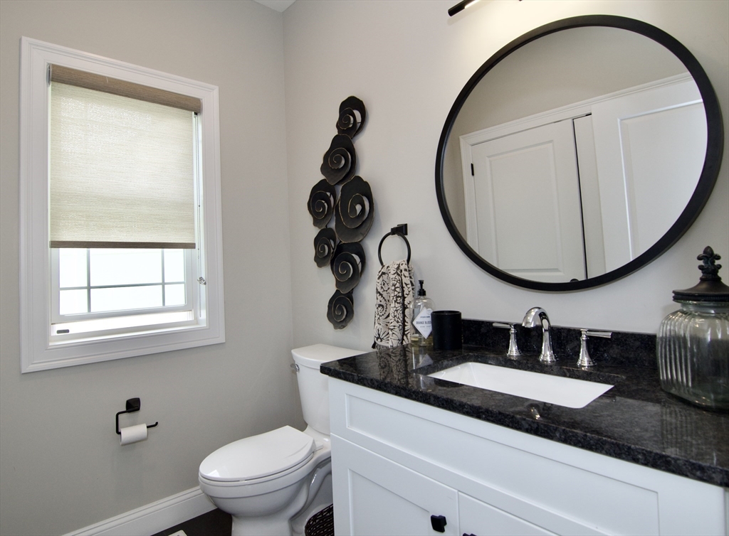 103 Oak Hollow Road Springfield, MA 01128 - Photo 21 of 42