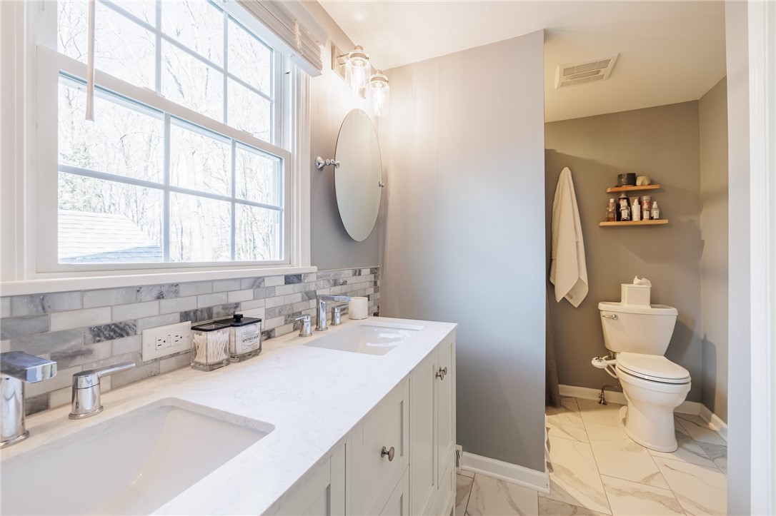 693 Audley End Webster, NY 14580 - Photo 19 of 41 NEWLY ADDED PRIMARY ENSUITE BATH