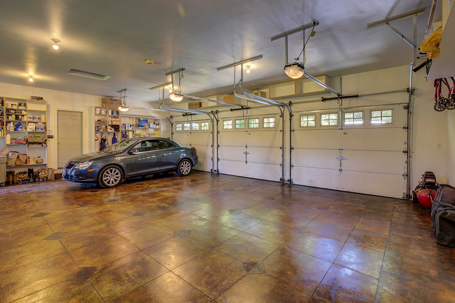 1316 East Fork Road Williams, OR 97544 - Photo 31 of 56 Garage