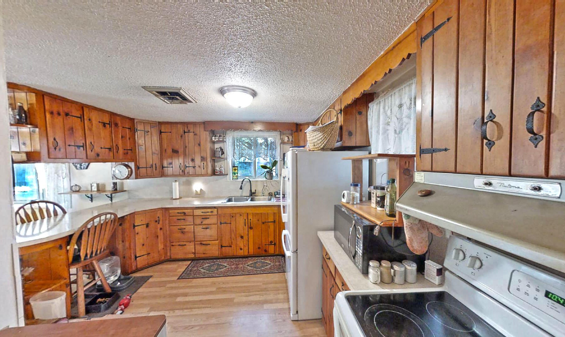 355 Gibbon Road Central Point, OR 97502 - Photo 5 of 29 130934