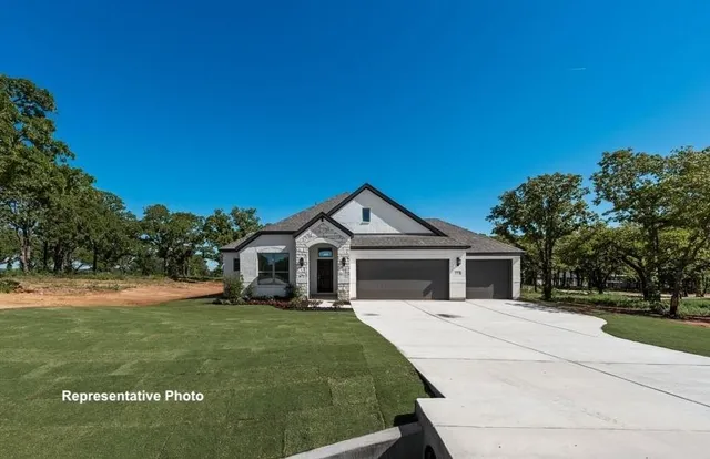 $444,990 | 325 Skeen Peak, Springtown, TX 76082