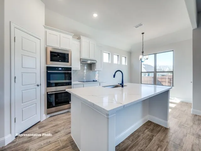 $444,990 | 325 Skeen Peak, Springtown, TX 76082