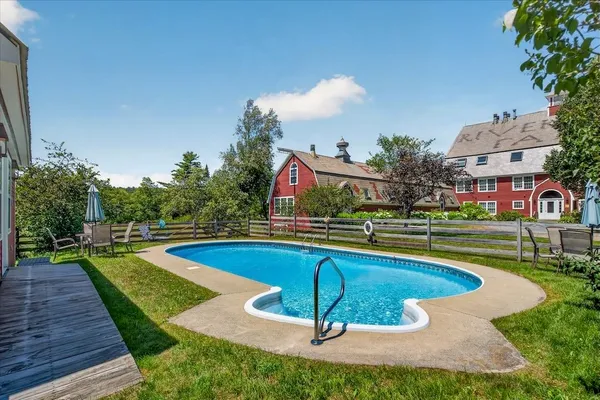 $299,000 | 254 Boynton Road, Unit U1, Londonderry, VT 05148