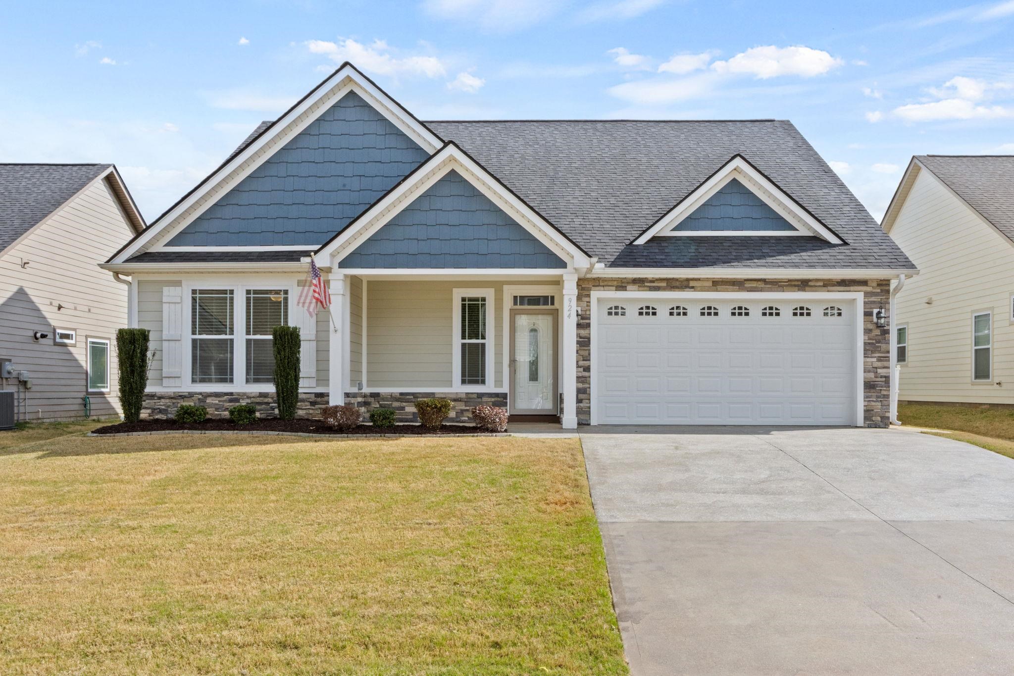 924 Hunterdale Lane Boiling Springs, SC 29316 - Photo 1 of 34