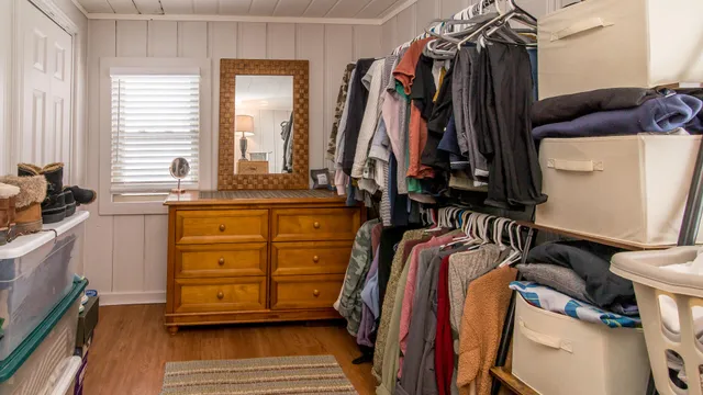 $1,200 | 11291 East Shore Drive, Unit FRONT HOUSE, Whitmore Lake, MI 48189