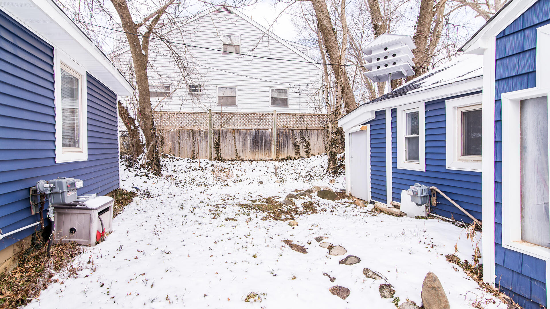 11291 East Shore Drive, Unit FRONT HOUSE Whitmore Lake, MI 48189 - Photo 15 of 16 018_41