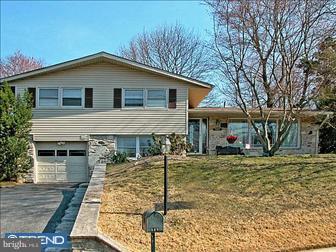 949 Irvin Road Huntingdon Valley, PA 19006 - Photo 2 of 6