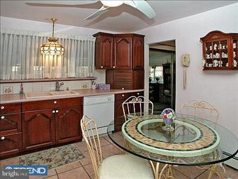949 Irvin Road Huntingdon Valley, PA 19006 - Photo 5 of 6