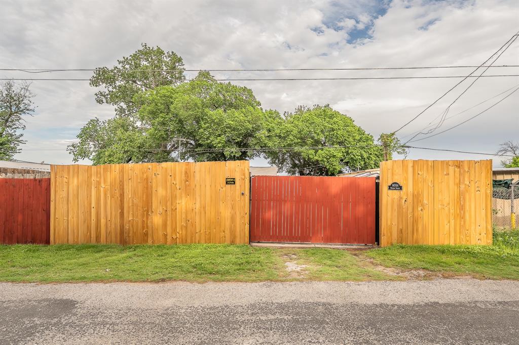 14064 Rucker Street Azle, TX 76020 - Photo 39 of 40 a view of outdoor space and yard