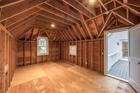 $3,750,000 | 61 Dayton Lane, East Hampton, NY 11937