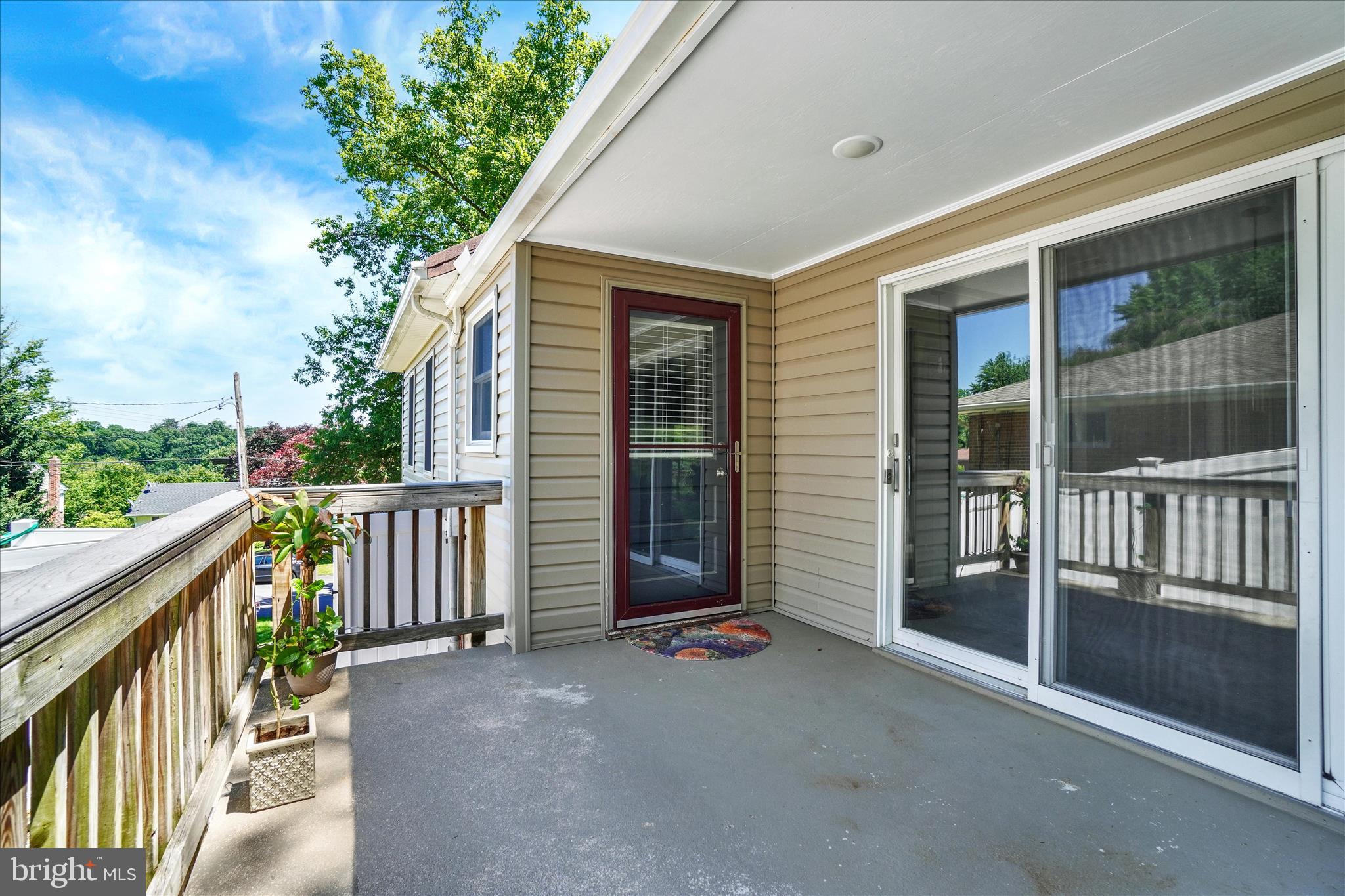 1542 Bonbar Road York, PA 17403 - Photo 24 of 33