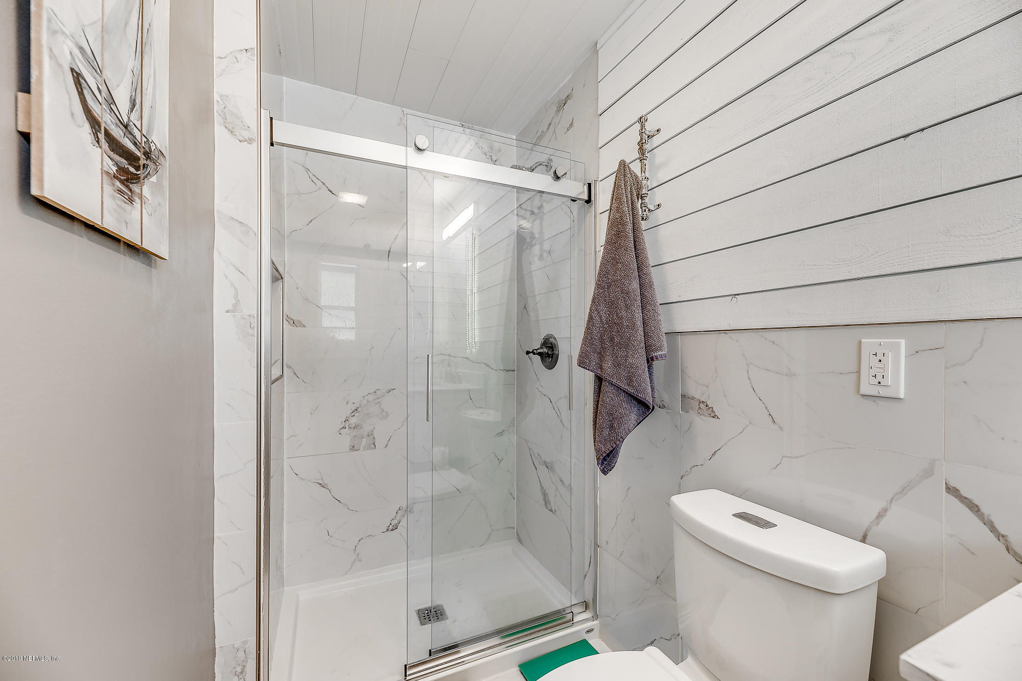 1073 Ibis Road Jacksonville, FL 32216 - Photo 23 of 32 master bath