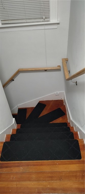 358 Northup Street Cranston, RI 02905 - Photo 32 of 49