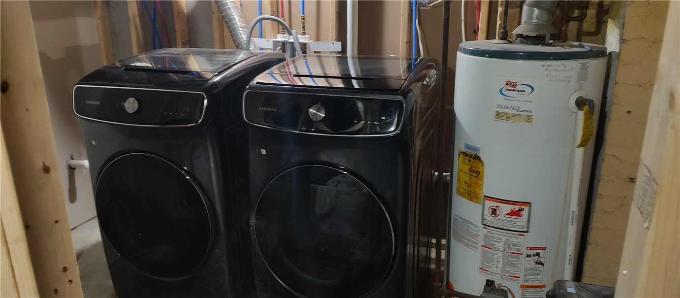 358 Northup Street Cranston, RI 02905 - Photo 33 of 49