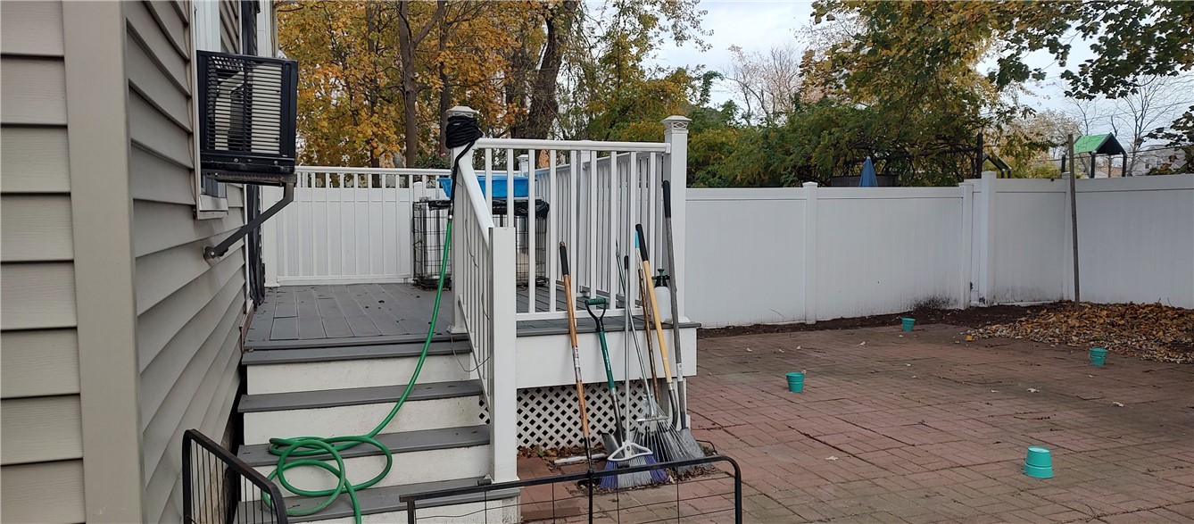 358 Northup Street Cranston, RI 02905 - Photo 5 of 49